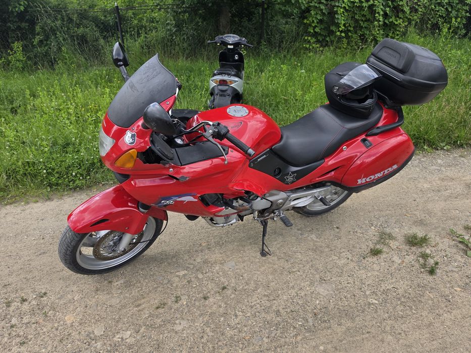 Honda NT 650 Deauville