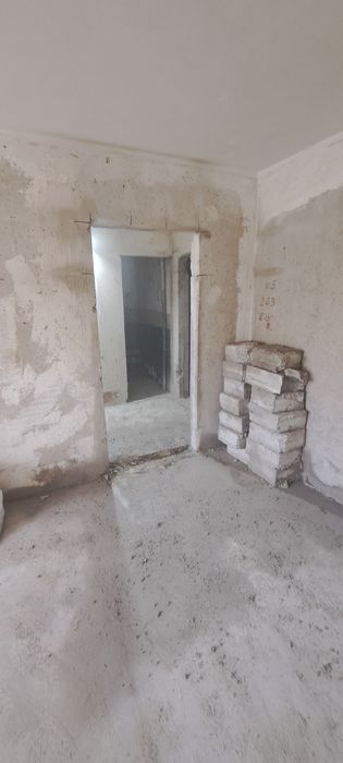 Штробление бетонных стен, штробы для электропроводки, сантехники