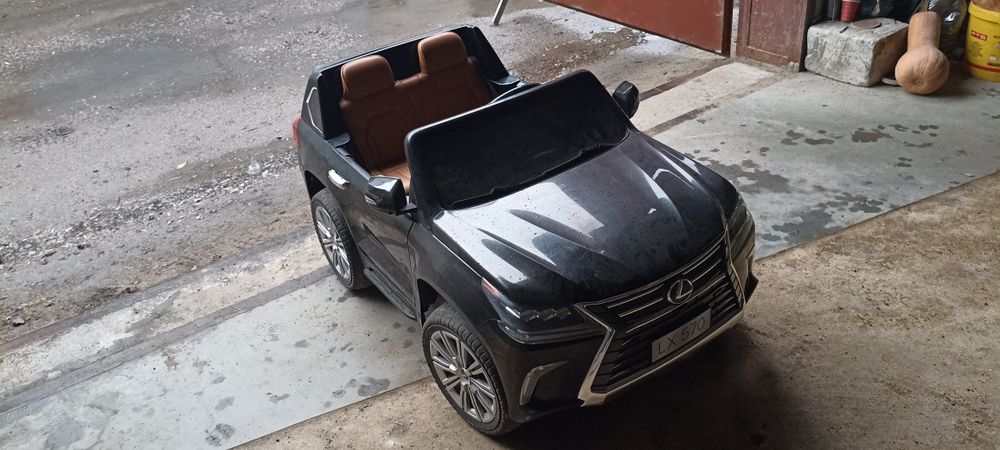 Lexus lx570 дитячий 4*4
