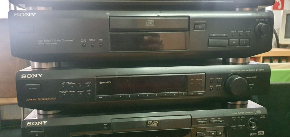 Elementy dużej wieży sony