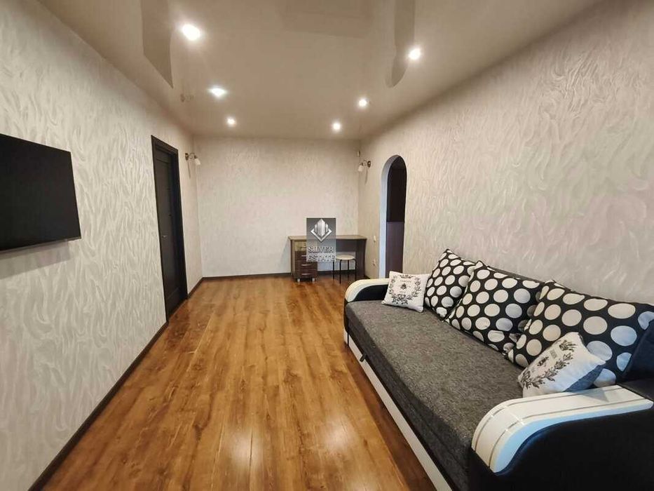 Продаж 2-кімн. квартири у центрі, вул. Перемоги, Вознесенівський р-н