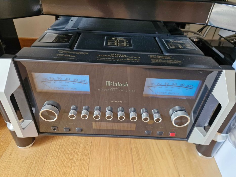 McIntosh MA8000 – Referência High-End Americana – Estado de Coleção