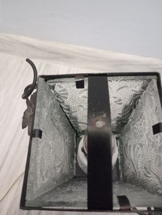 Antyczna lampa rękodzieło