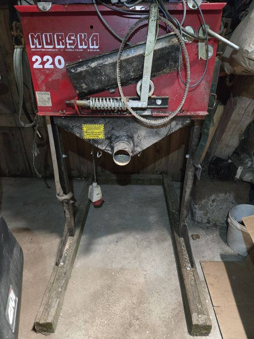 Gniotownik walcowy Murska 220