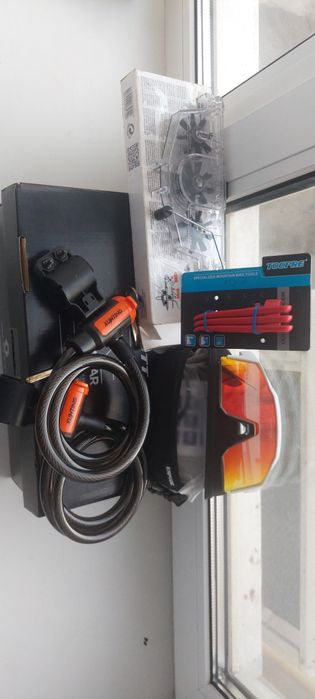 Велоаксесуари  окуляри мийка ланцюга велозамки