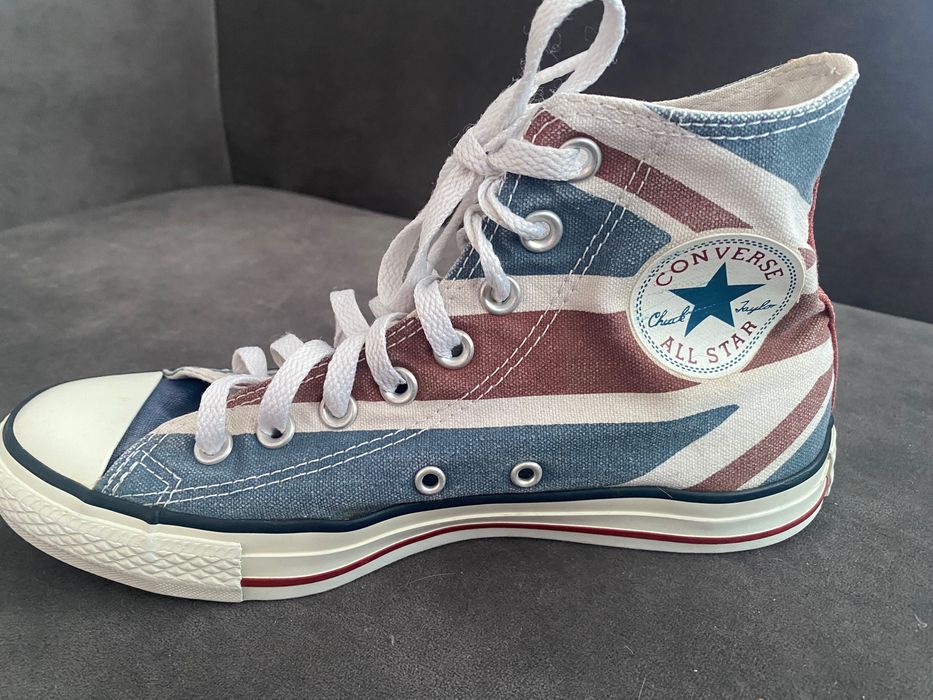 Converse roz. 39,5