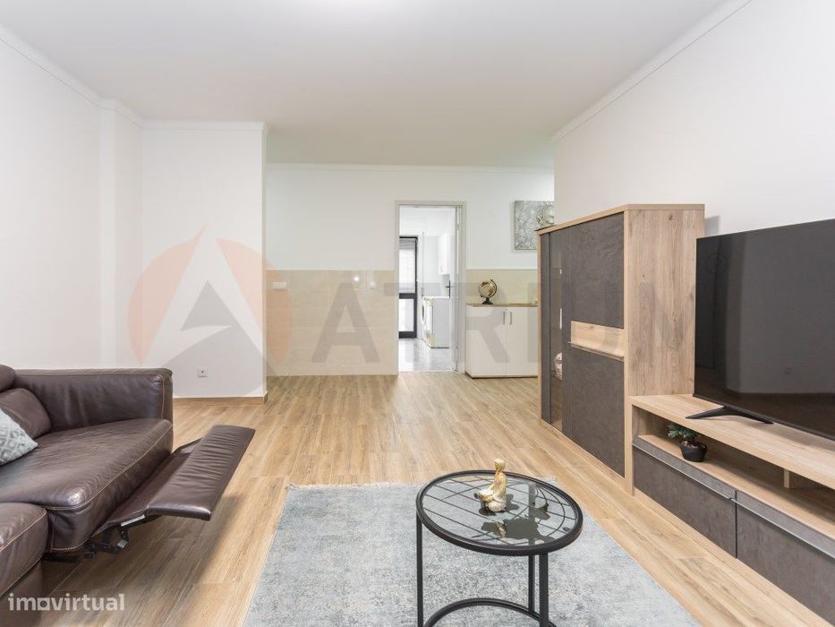 Harmonioso Apartamento com arrecadação