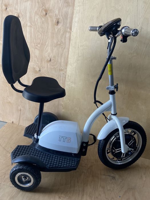 Электросамокат  с сидением (сиденье -спинка) TTG SM T06