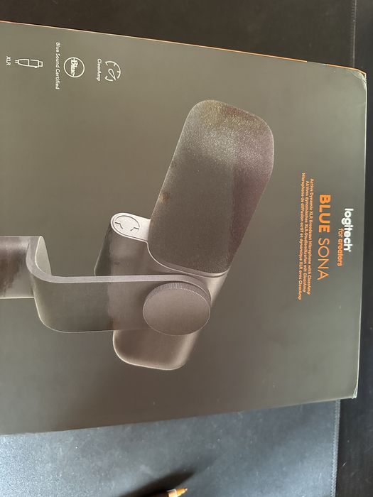 Microfone Blue sona da Logitech