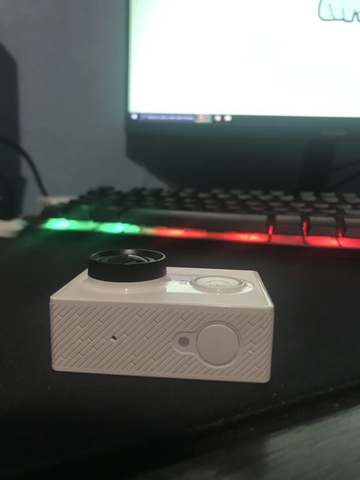 Экшн камера xiaomi yi