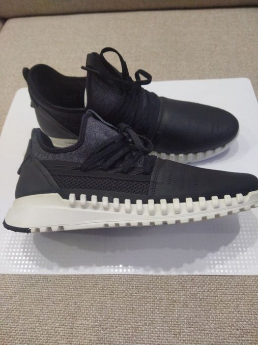 Кросівки ессо. Розмір 36, 40, 41