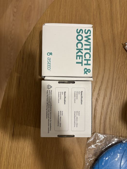 Tomada com USB e USB-C