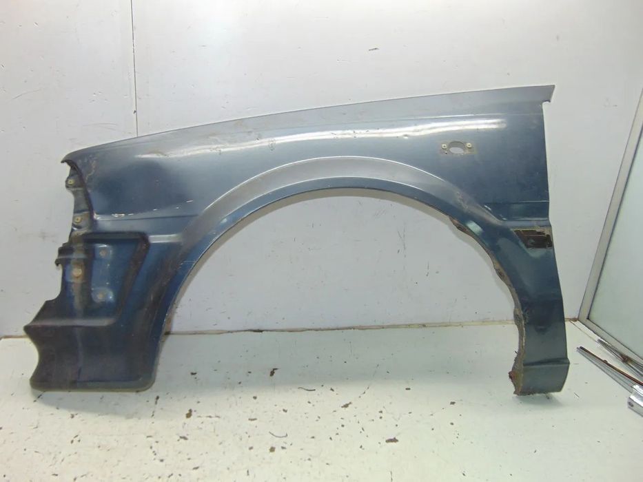 Toyota Starlet EP 70 guarda lamas " usado em bom estado