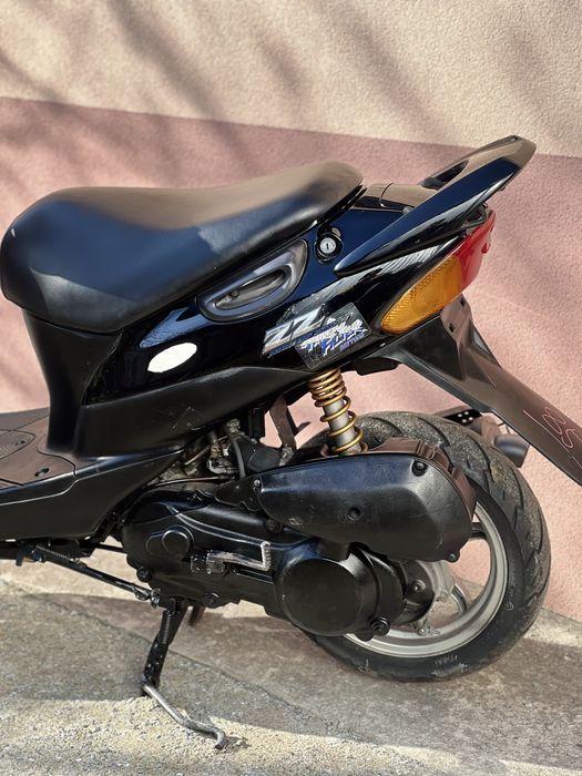 Suzuki ZZ  inch up sport сузукі скутер інчап спорт з контейнера