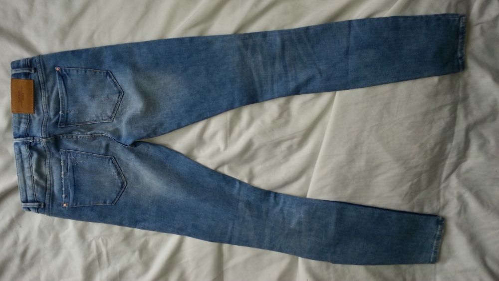 spodnie damskie jeansy Zara i River Island, rozm. XS, kilka modeli