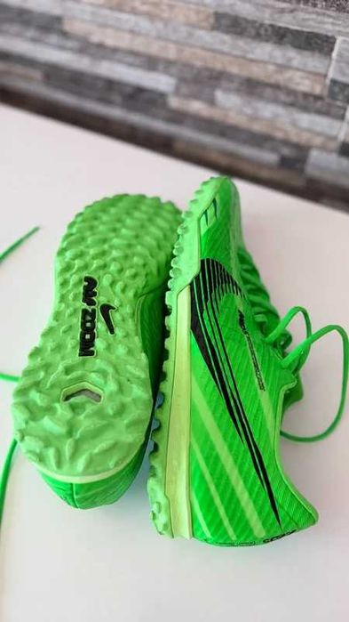 Nova - Chuteira NIKE CR7