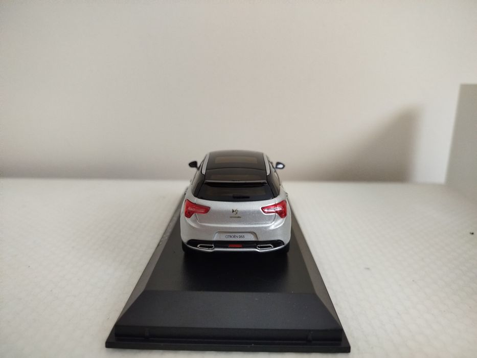 Miniatura Citroen DS5 Nova 1/43