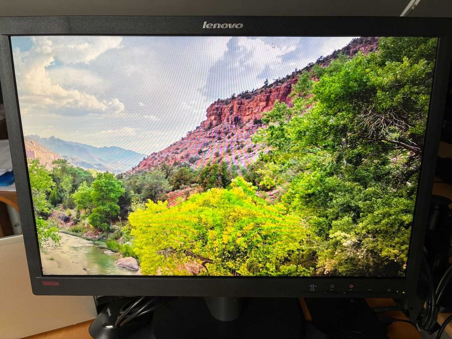 Monitor Lenovo Thinkvision LT2252p