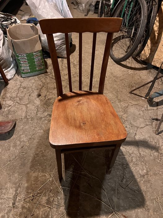 Стільці деревяні