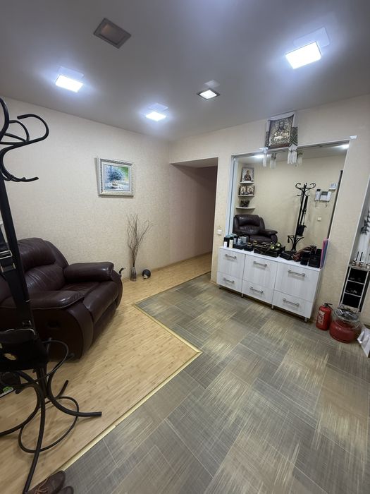 Продам 3-ком кв Центр города