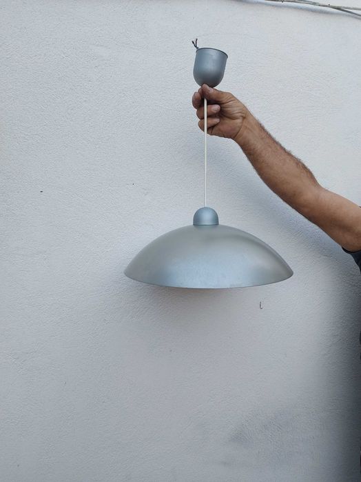 Candeeiros de teto e de mesa