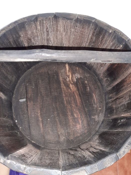 Selha madeira em excelente estado