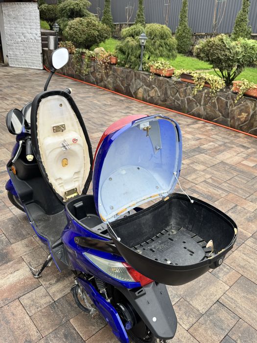 Електроскутер Rover