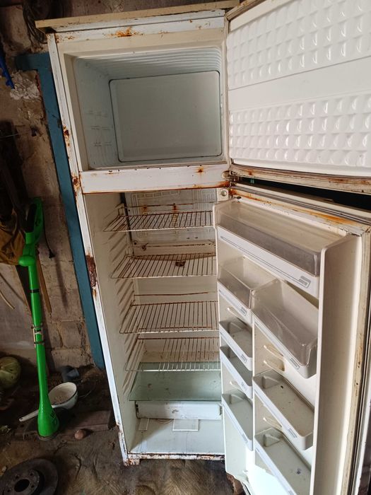 'Продам холодильник