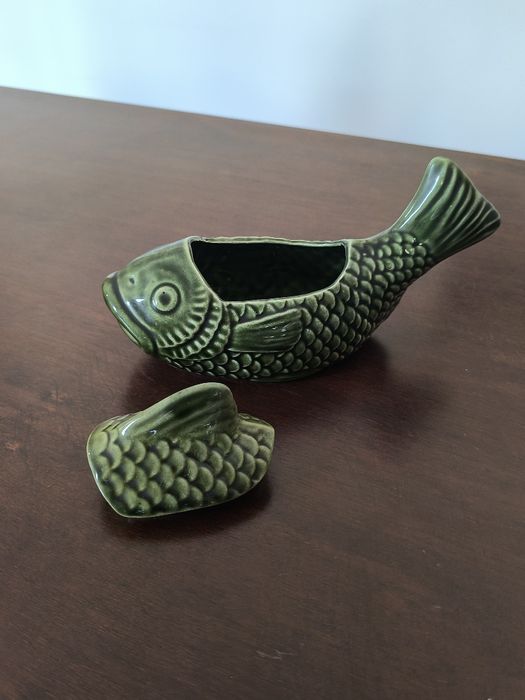 Loiça em formato de peixe