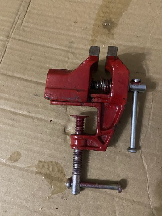 Слюсарні лещата тіски міні