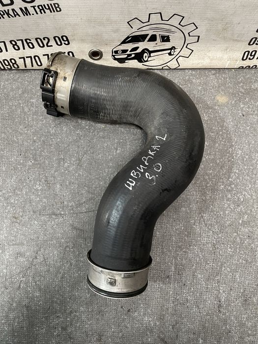 Патрубок інтеркулера правий Sprinter W906 om642 3.0