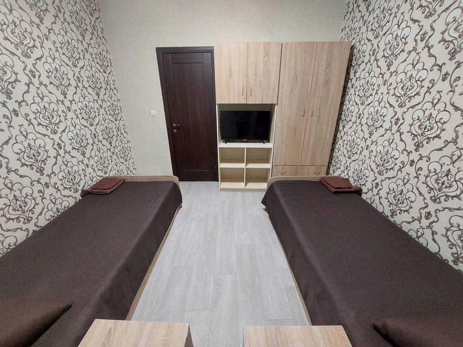 Біля термального басейну на 1-му поверсі 2-х кімнатна квартира.