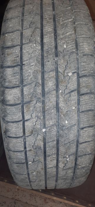 Зимові шини 215/60*R16