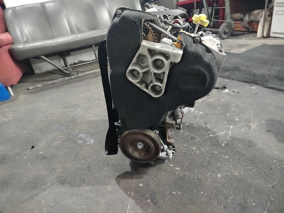 Silnik Renault Trafic Opel Vivaro itp 1.9DCI