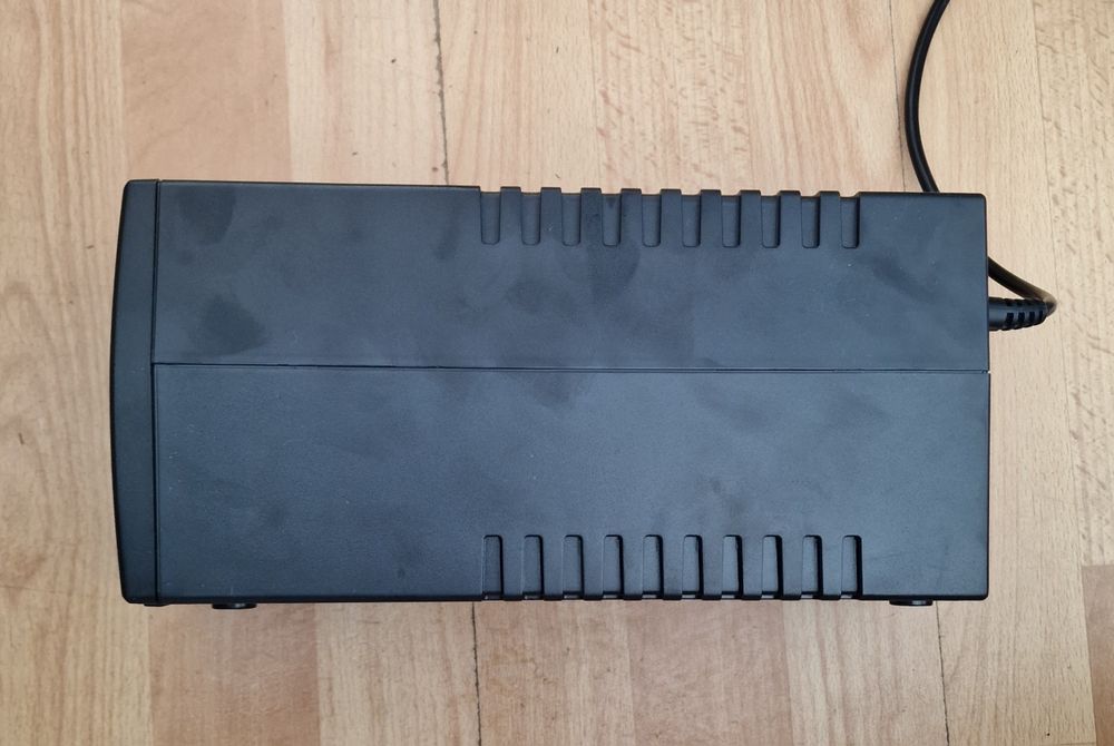 Vende-se UPS e Camera para Pc