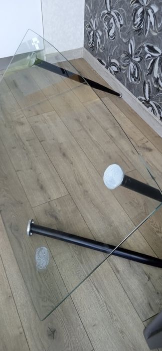 Стеклянный стол ремонт ножек