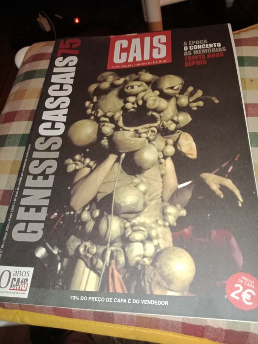 Revista totalmente dedicada ao concerto dos Genesis de 1975