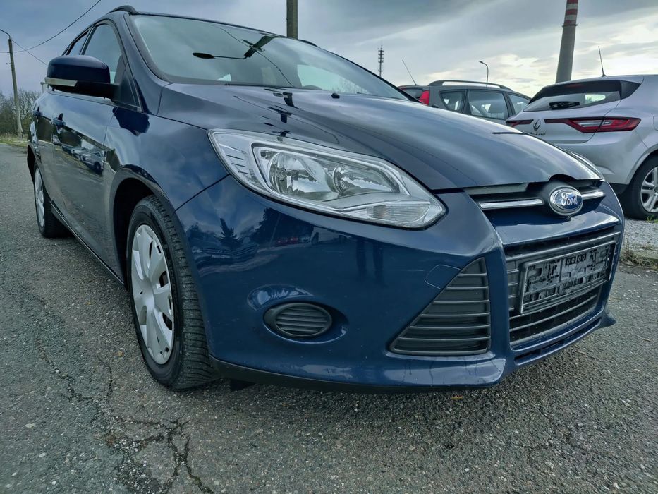 Ford Focus 6 Biegów_Nawigacja_Parctronic_Telefon Bluetooth
