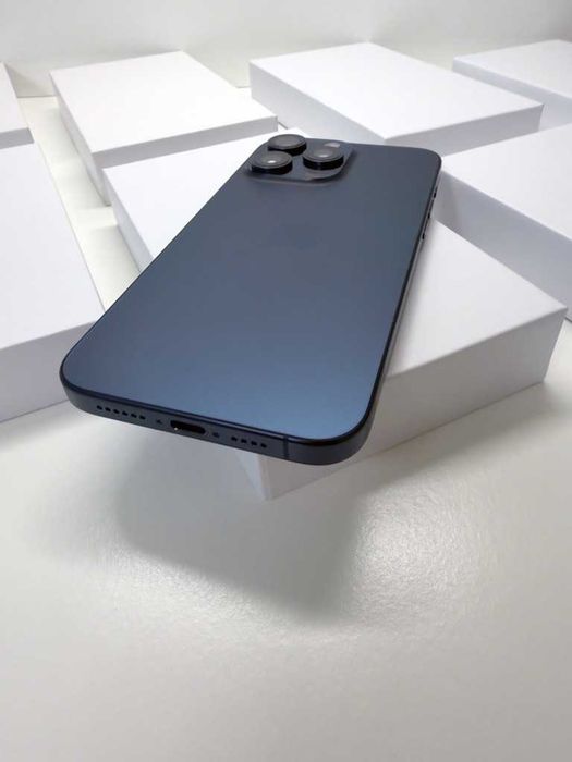 Apple iPhone 15 Pro Max・256GB・Titânio azul (Fatura e Garantia)