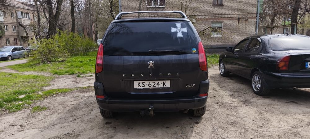 Продам пежо  2л дизель