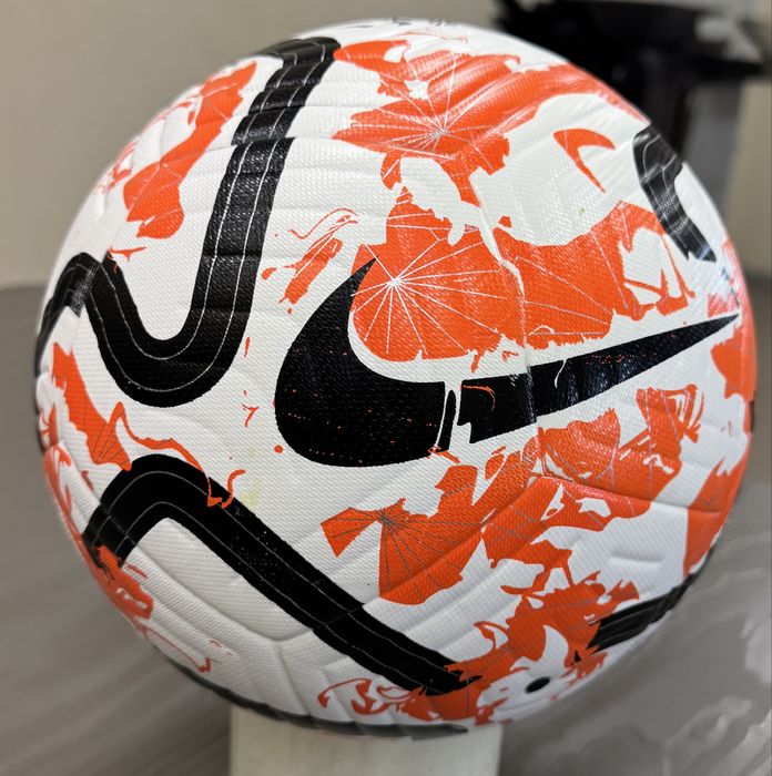 Мяч футбольный NIKE  термошов розмір 5