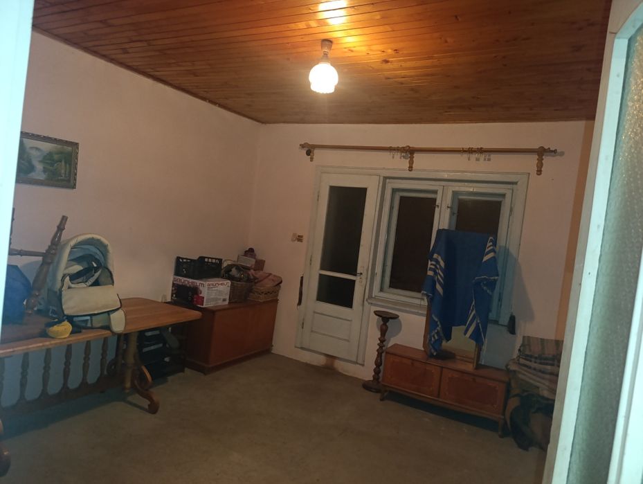 Продаж великий будинок с. Бене