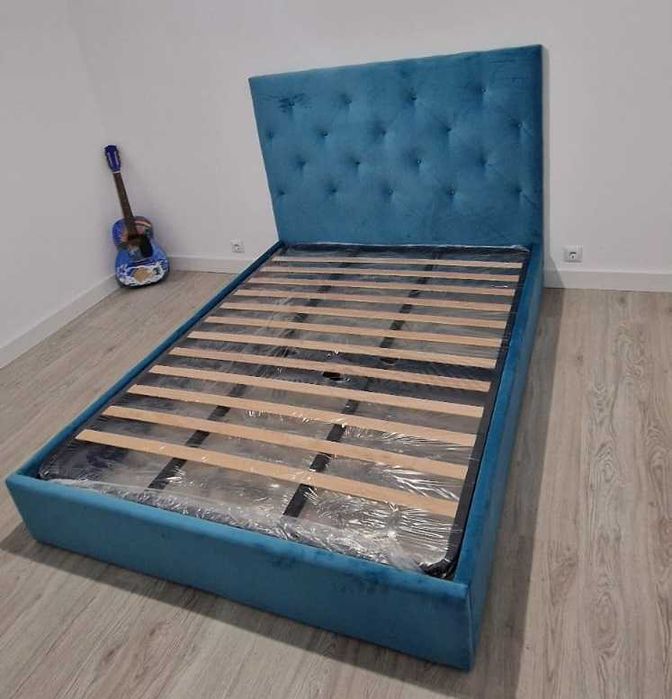 Camas De Casal Estofadas Top de Gama 190x140m Estrado Incluído 199€ !!
