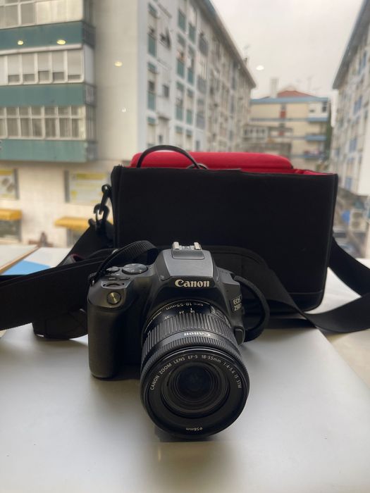Canon EOS 250D em excelente estado – pouco uso