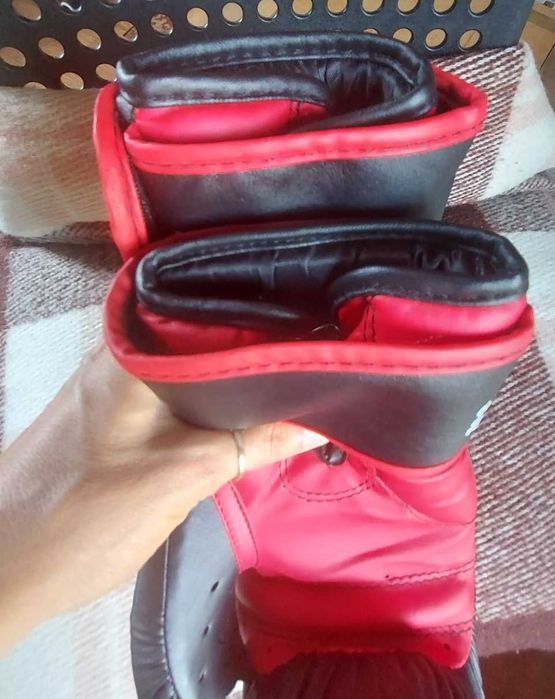 Дитячі боксерські рукавички Venum Contender Black / Red