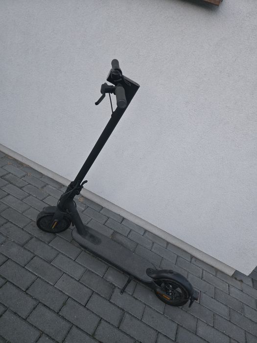 Xiaomi Mi Electric Scooter Essential