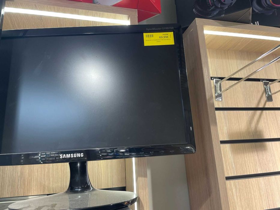 VENDO MONITORES USADOS - Separadamente ou Pack Completo