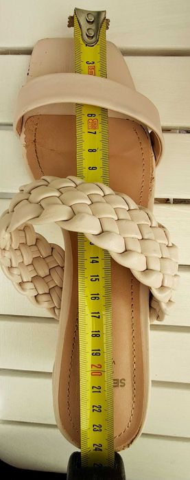 Sandálias bege claro, 37-38