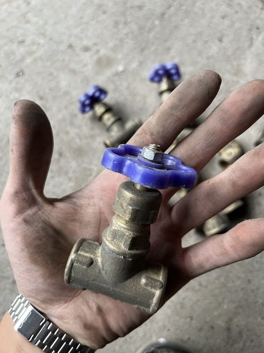 вентиль / кран латунний / кутник латунний відвідник