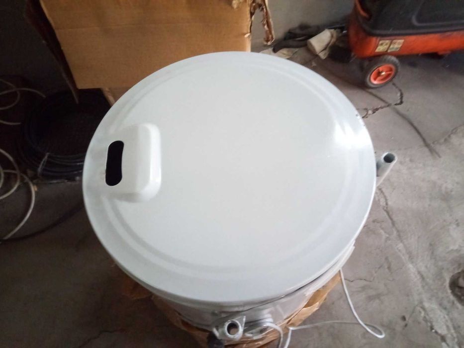 Стиральная машинка Таврия, новая